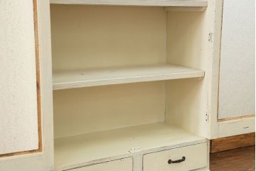 アンティーク家具　アンティークペイント ダイヤガラス入りのブックケース(本箱、収納棚)