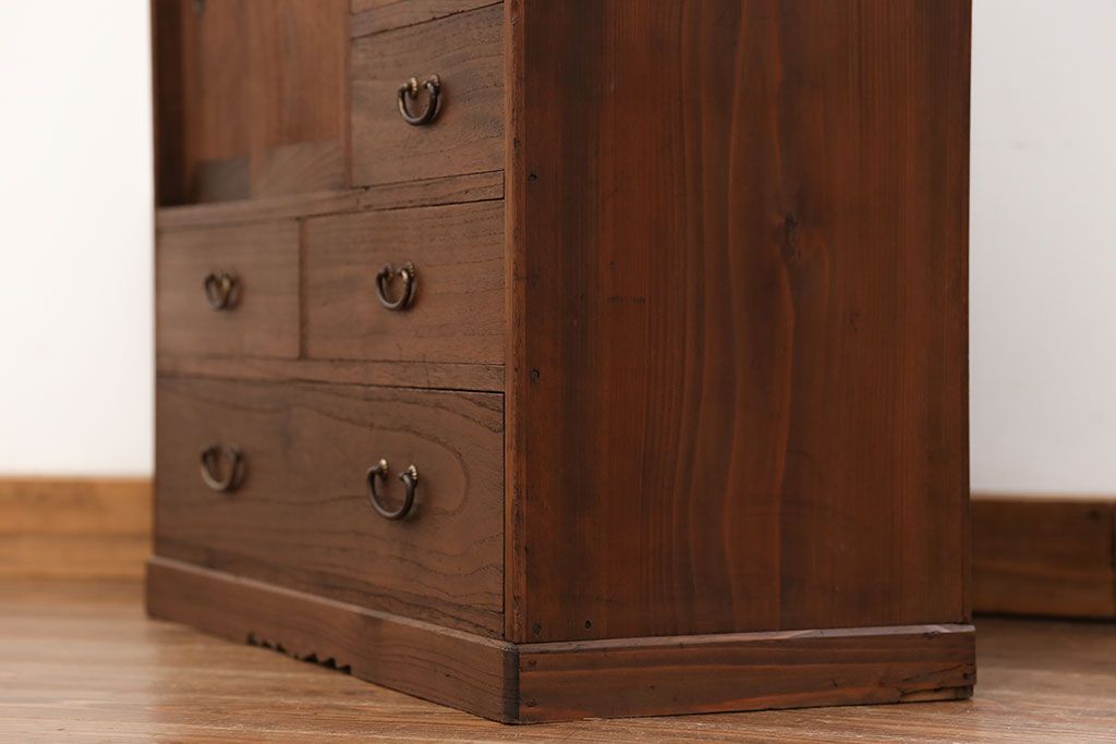 アンティーク家具　古民具・骨董 古い木の小振りな収納棚(箪笥)