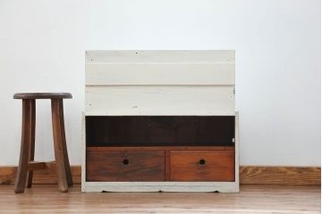 アンティーク家具　アンティークペイント 上開戸の引き出し付き収納棚(ローボード)