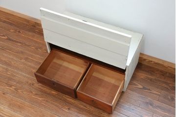 アンティーク家具　アンティークペイント 上開戸の引き出し付き収納棚(ローボード)