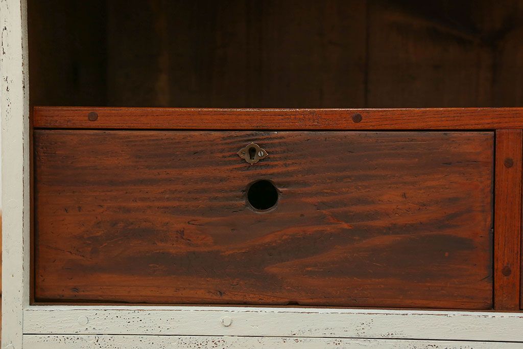 アンティーク家具　アンティークペイント 上開戸の引き出し付き収納棚(ローボード)