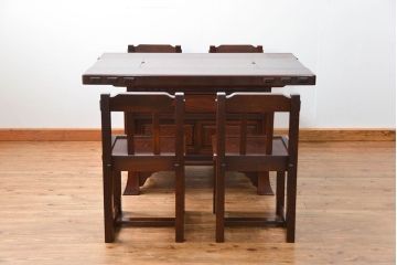 中古 杢目の美しいニレ材 重厚な囲炉裏ダイニングテーブルとダイニングチェア4脚セット