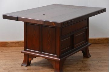 中古 杢目の美しいニレ材 重厚な囲炉裏ダイニングテーブルとダイニングチェア4脚セット
