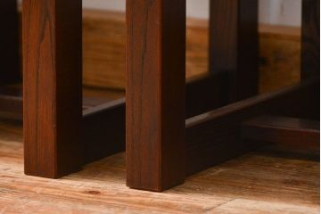 中古 杢目の美しいニレ材 重厚な囲炉裏ダイニングテーブルとダイニングチェア4脚セット
