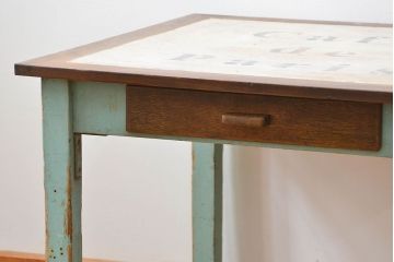 アンティーク家具　フランスアンティーク　古いペイントの引き出し付きテーブル(机、在宅ワーク、在宅用デスク)