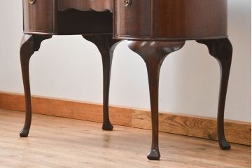 アンティーク家具　イギリスアンティーク オーク材のキドニーサイドキャビネット(ドレッシングチェスト)