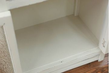 アンティーク家具　アンティークペイント ガラスの取っ手付き ダイヤガラスデンタルキャビネット(1)(収納棚、ケビント)