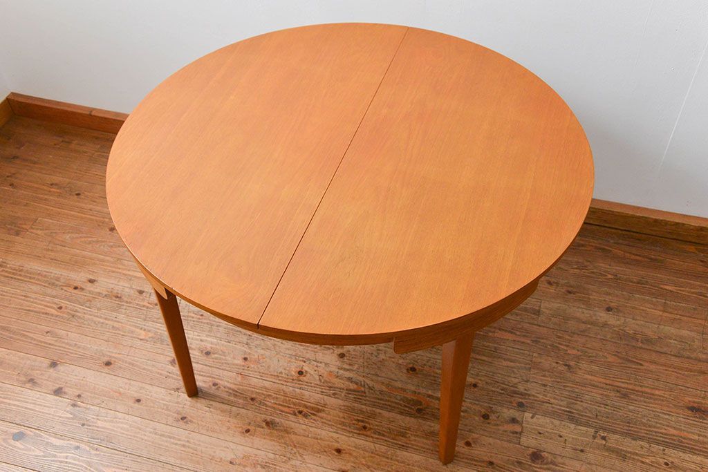 ヴィンテージ家具　北欧ビンテージ　丸型エクステンションテーブル