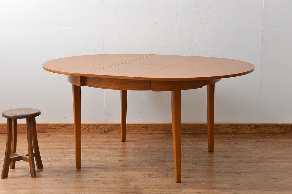ヴィンテージ家具　北欧ビンテージ　丸型エクステンションテーブル