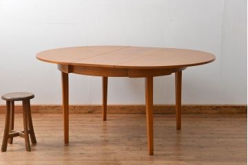 ヴィンテージ家具　北欧ビンテージ　丸型エクステンションテーブル