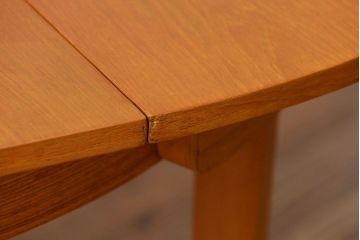 ヴィンテージ家具　北欧ビンテージ　丸型エクステンションテーブル