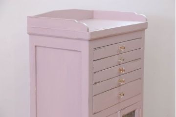 アンティーク家具　アンティークペイント　ダイヤガラスが入ったガラス取っ手の収納棚(デンタルキャビネット・ケビント)