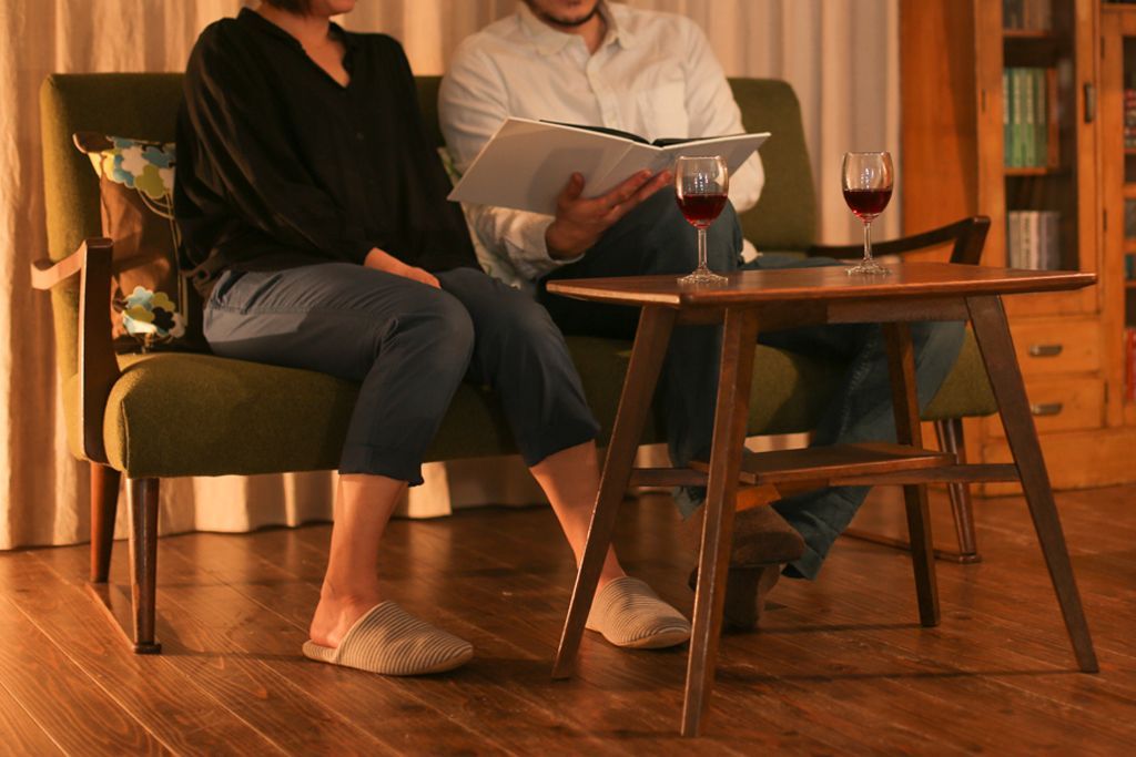 レトロ家具　アンティーク　レトロなデザインの3Pソファ