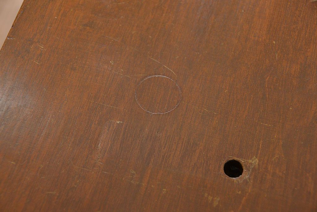 レトロ家具　昭和レトロ モールガラス入りのミッドセンチュリー食器棚(カップボード、収納棚)