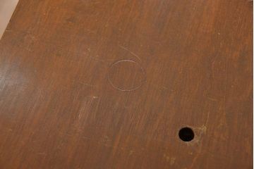 レトロ家具　昭和レトロ モールガラス入りのミッドセンチュリー食器棚(カップボード、収納棚)