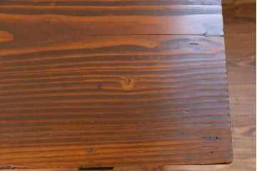 アンティーク家具　アンティーク モールガラス入り!小振りなサイドテーブル(3)(収納棚)