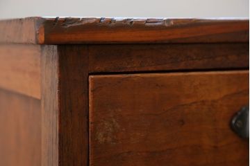 アンティーク家具　アンティーク モールガラス入り!小振りなサイドテーブル(3)(収納棚)