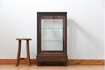 アンティーク家具　アンティーク 小振りな縦型ガラスケース(ショーケース)　