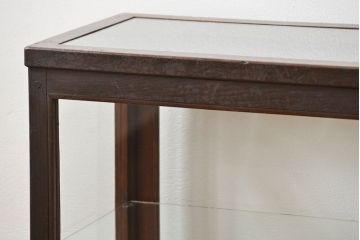 アンティーク家具　アンティーク 小振りな縦型ガラスケース(ショーケース)　