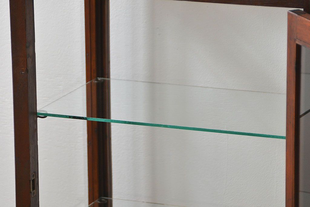 アンティーク家具　アンティーク 小振りな縦型ガラスケース(ショーケース)　