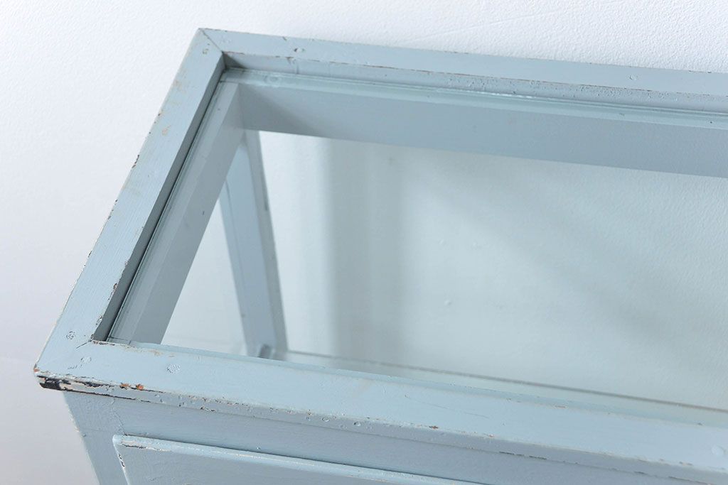 アンティーク家具　アンティークペイント 六面ガラスケビント(ガラスケース、ショーケース)