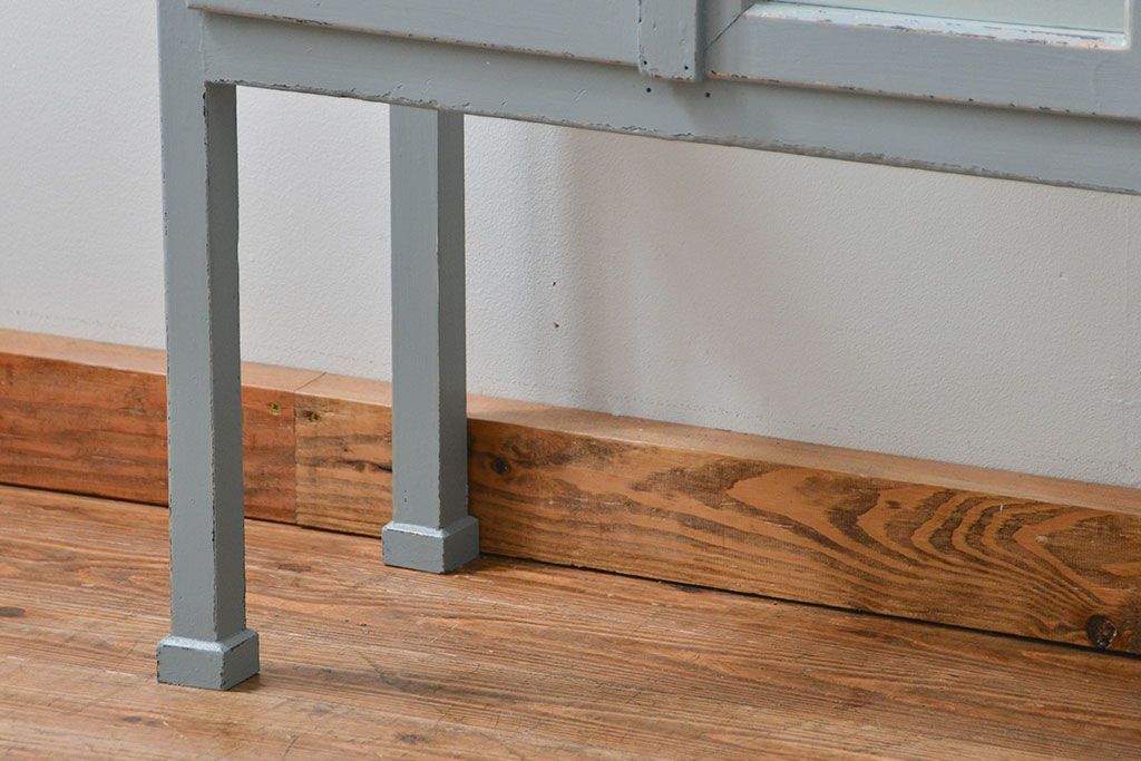 アンティーク家具　アンティークペイント 六面ガラスケビント(ガラスケース、ショーケース)