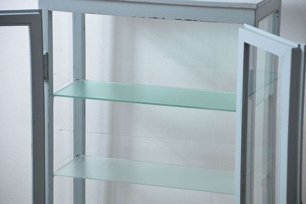 アンティーク家具　アンティークペイント 六面ガラスケビント(ガラスケース、ショーケース)