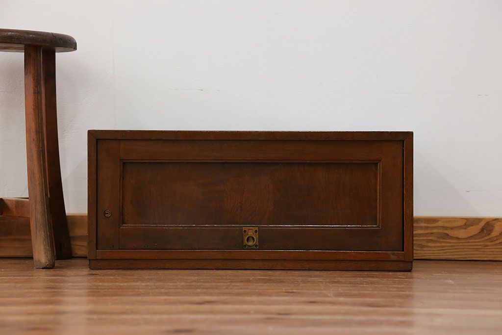 アンティーク家具　アンティーク 古いナラ材の上開き戸卓上本棚(書類棚、収納棚)