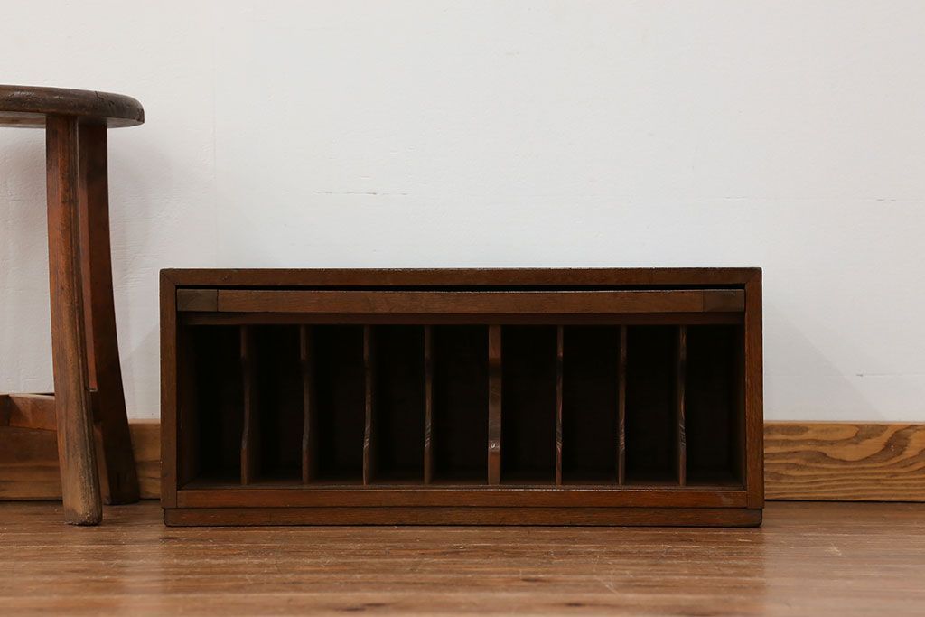 アンティーク家具　アンティーク 古いナラ材の上開き戸卓上本棚(書類棚、収納棚)