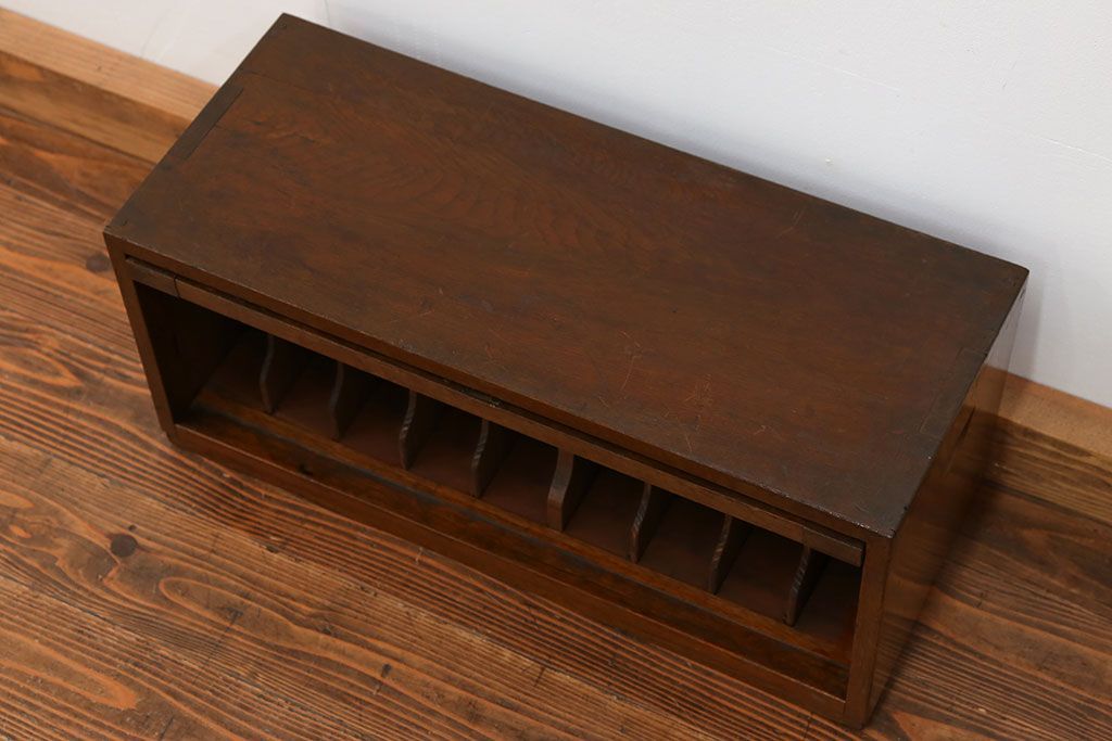 アンティーク家具　アンティーク 古いナラ材の上開き戸卓上本棚(書類棚、収納棚)