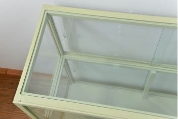 アンティーク家具　アンティークペイント!シンプルなガラスケース(ショーケース)