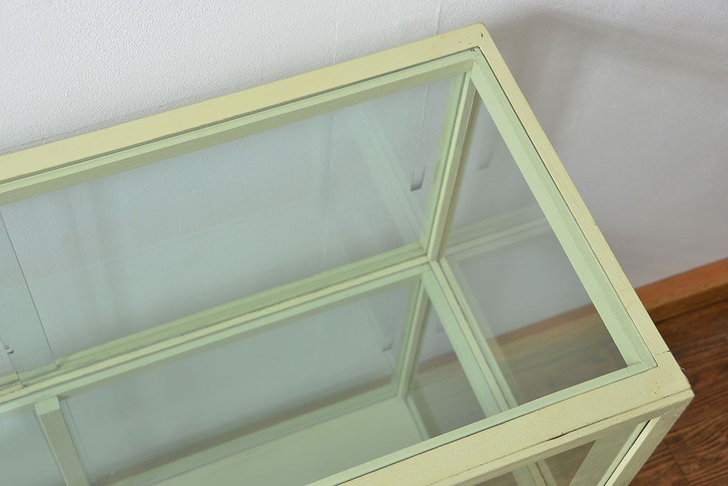 アンティーク家具　アンティークペイント!シンプルなガラスケース(ショーケース)