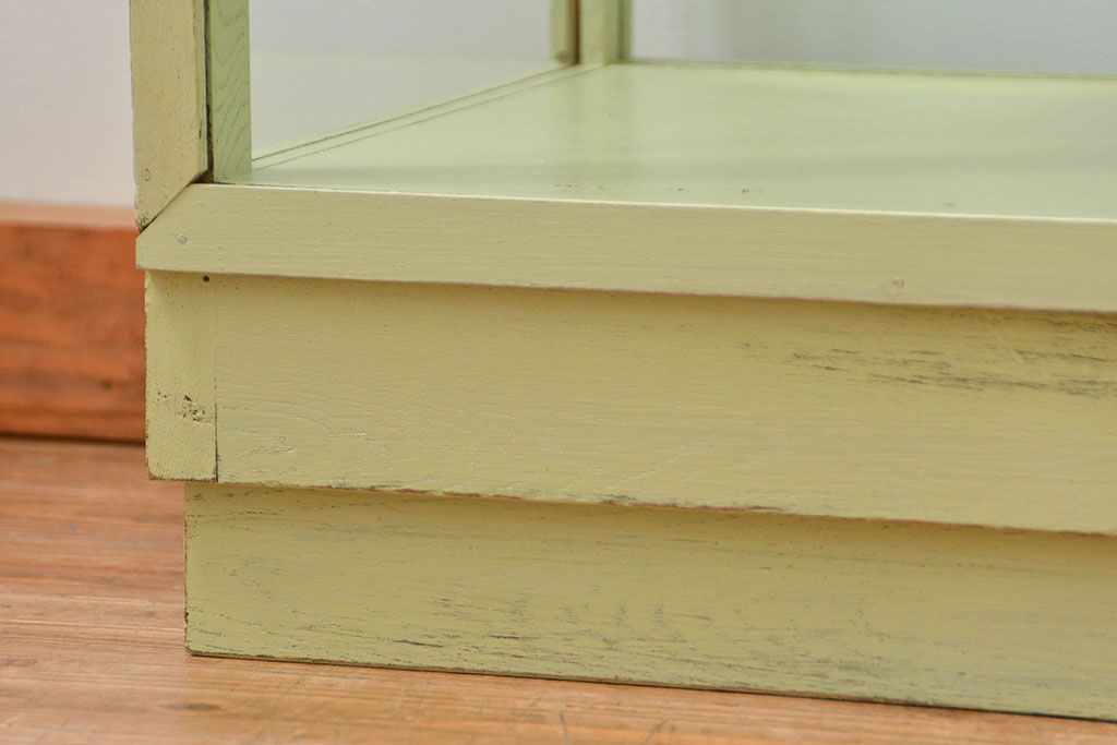アンティーク家具　アンティークペイント!シンプルなガラスケース(ショーケース)