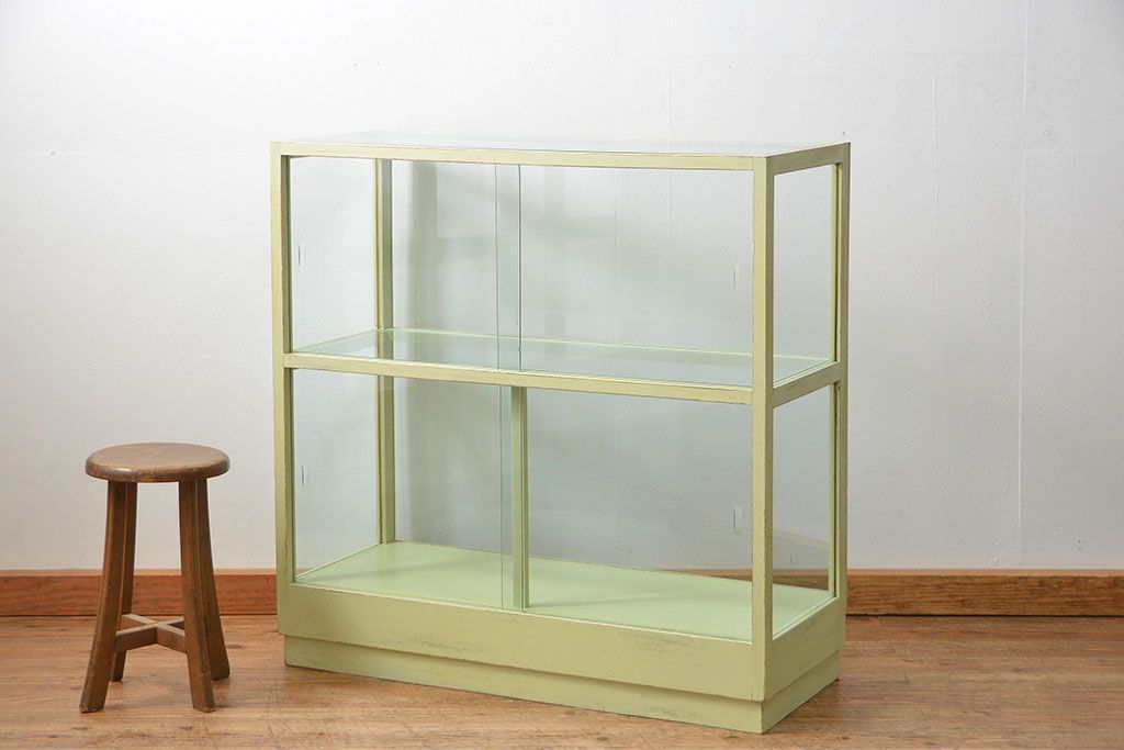 アンティーク家具　アンティークペイント!シンプルなガラスケース(ショーケース)