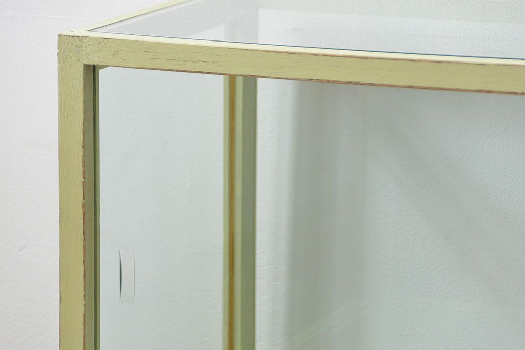 アンティーク家具　アンティークペイント!シンプルなガラスケース(ショーケース)