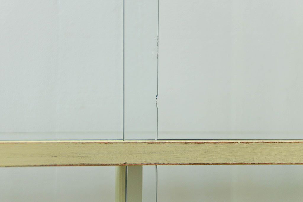 アンティーク家具　アンティークペイント!シンプルなガラスケース(ショーケース)