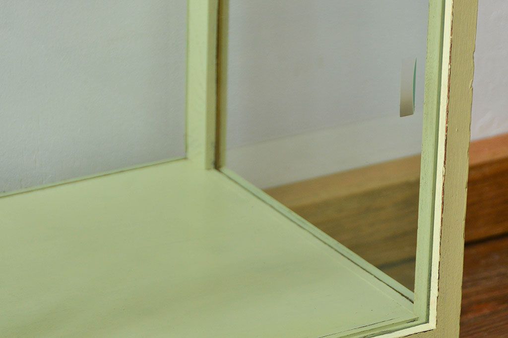 アンティーク家具　アンティークペイント!シンプルなガラスケース(ショーケース)