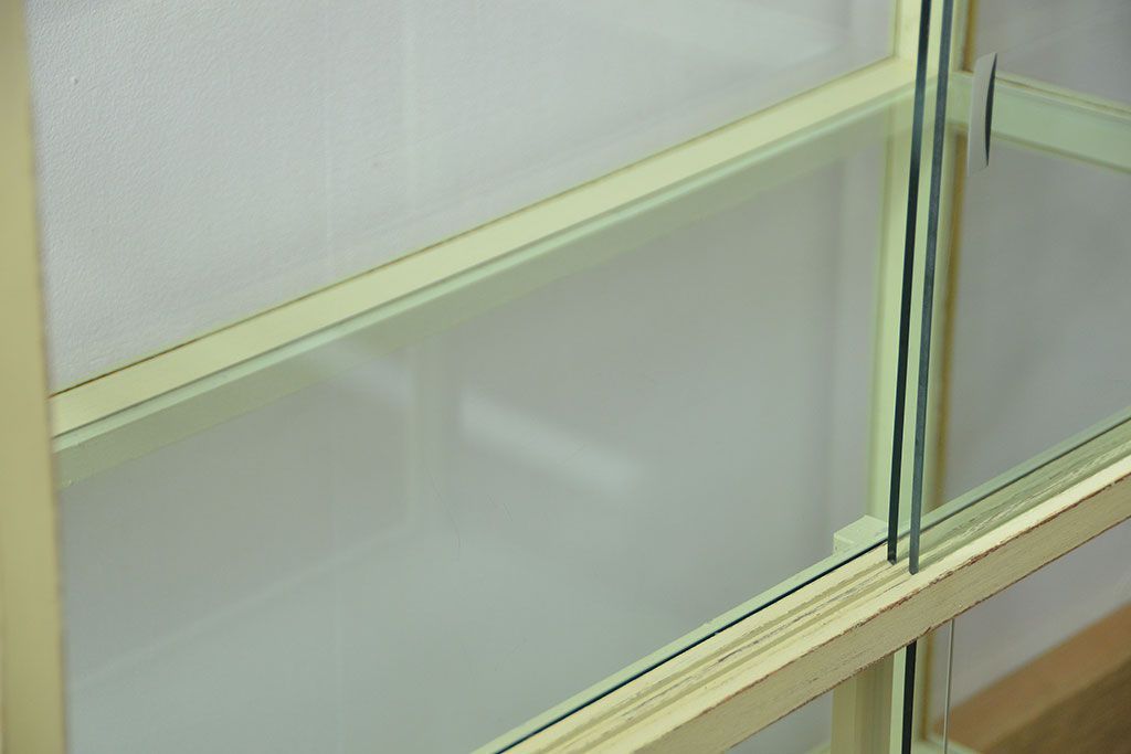 アンティーク家具　アンティークペイント!シンプルなガラスケース(ショーケース)