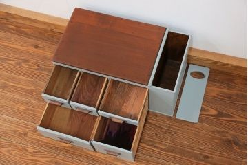 アンティーク家具　アンティークペイント 上蓋付き 5杯小引き出し