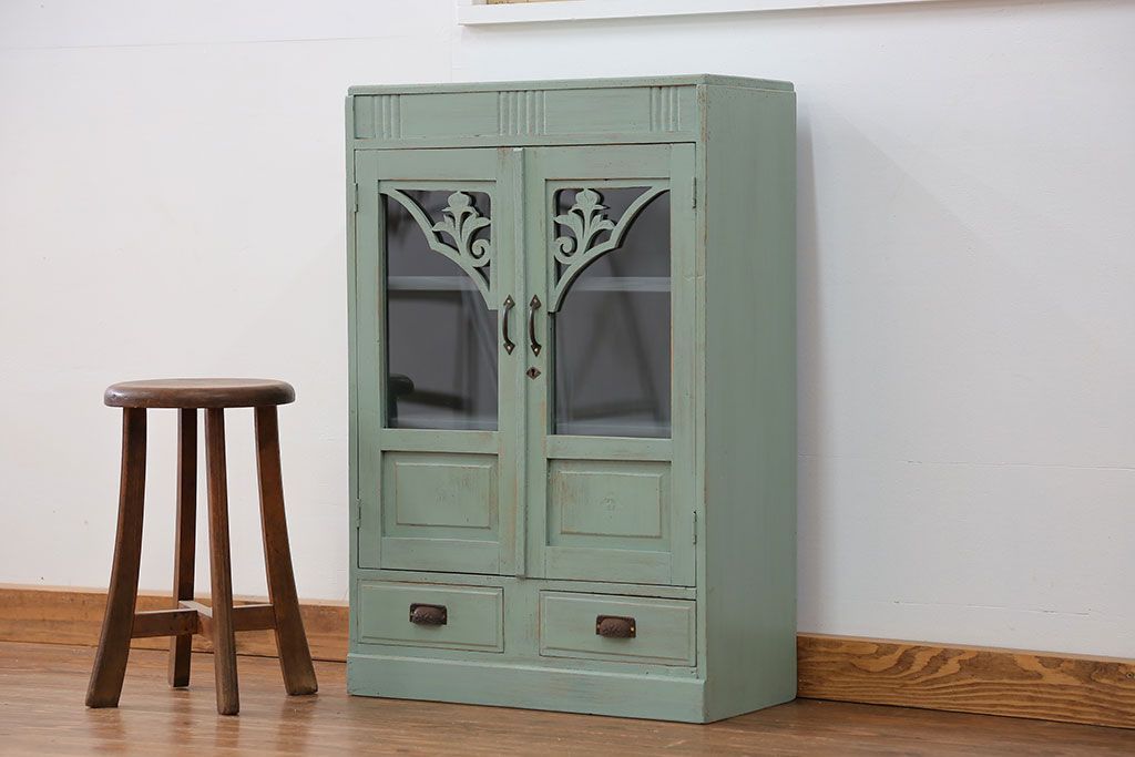 アンティーク家具　アンティークペイント 小振りなブックケース(本箱、収納棚)