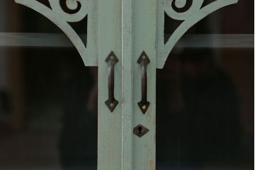 アンティーク家具　アンティークペイント 小振りなブックケース(本箱、収納棚)