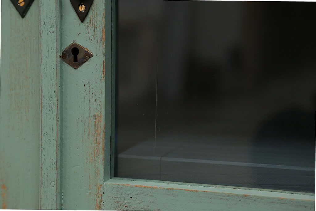 アンティーク家具　アンティークペイント 小振りなブックケース(本箱、収納棚)