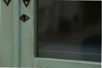 アンティーク家具　アンティークペイント 小振りなブックケース(本箱、収納棚)