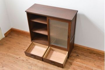 アンティーク家具　銀モールガラス入りのアンティーク収納棚(キャビネット、戸棚)