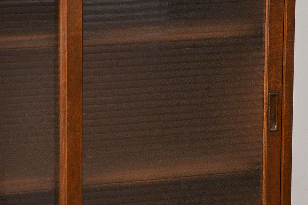 アンティーク家具　銀モールガラス入りのアンティーク収納棚(キャビネット、戸棚)