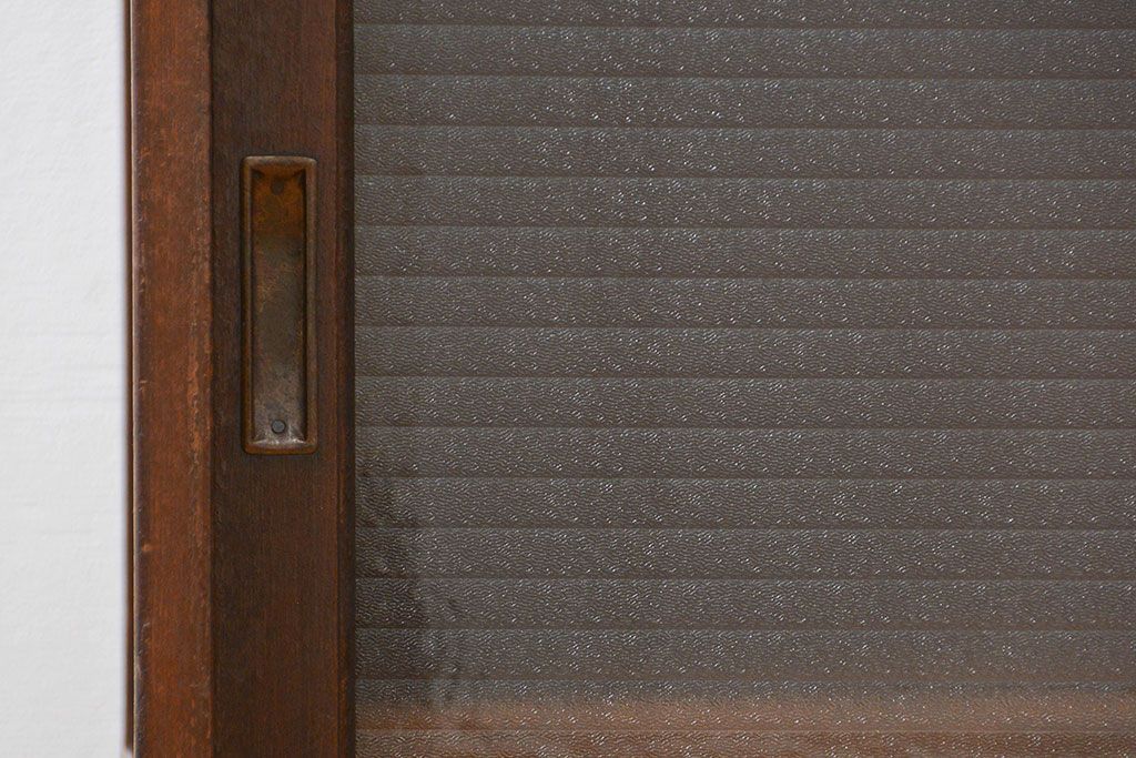 アンティーク家具　銀モールガラス入りのアンティーク収納棚(キャビネット、戸棚)