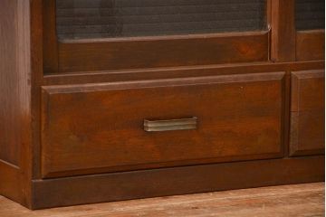 アンティーク家具　銀モールガラス入りのアンティーク収納棚(キャビネット、戸棚)