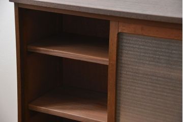 アンティーク家具　銀モールガラス入りのアンティーク収納棚(キャビネット、戸棚)