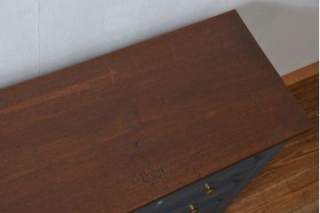 アンティーク家具　アンティークペイント 16杯引き出しの脚付きチェスト(小物整理、ドロワー)