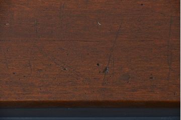 アンティーク家具　アンティークペイント 16杯引き出しの脚付きチェスト(小物整理、ドロワー)